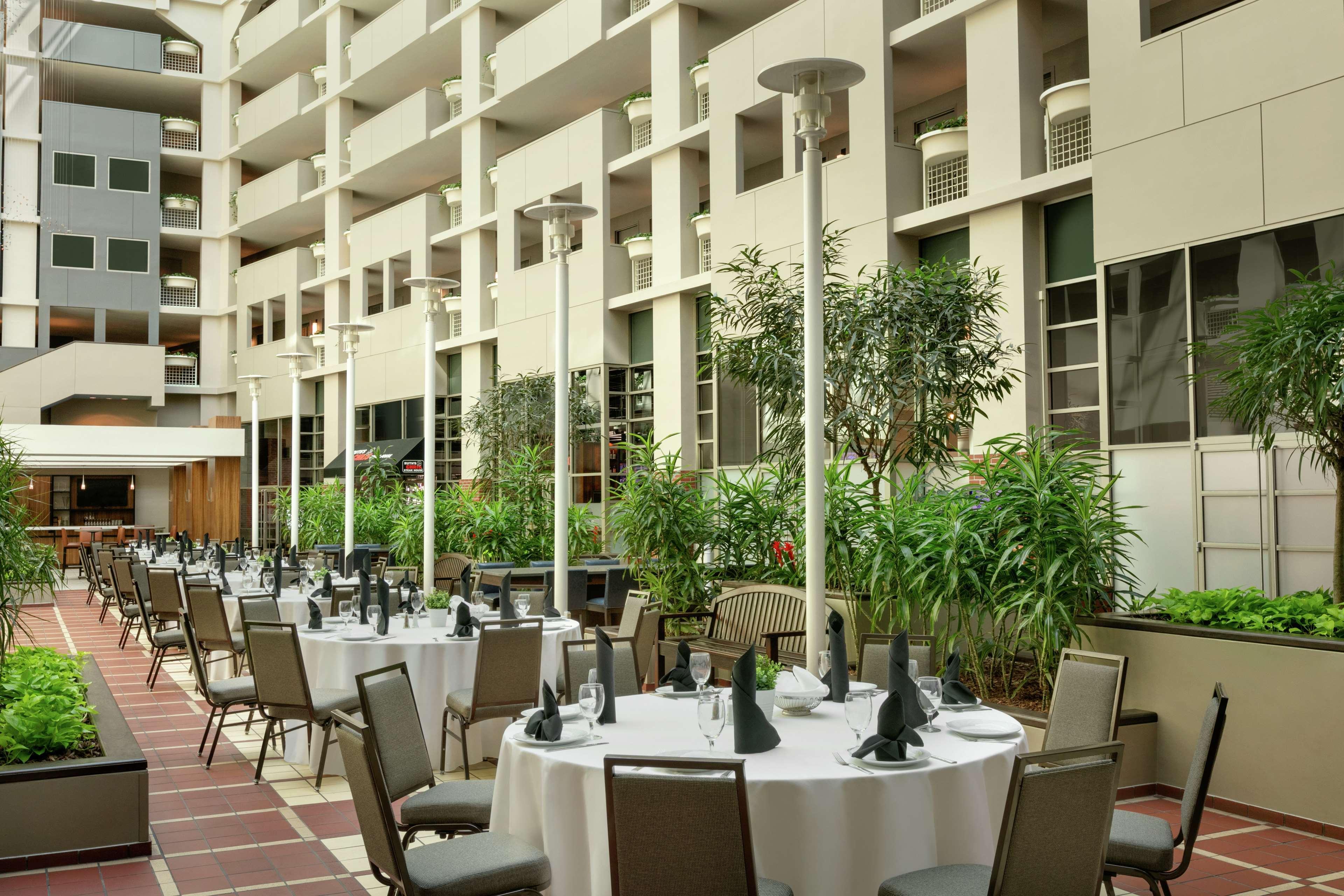 Hotel Embassy By Hilton At Centennial Olympic Park 3*