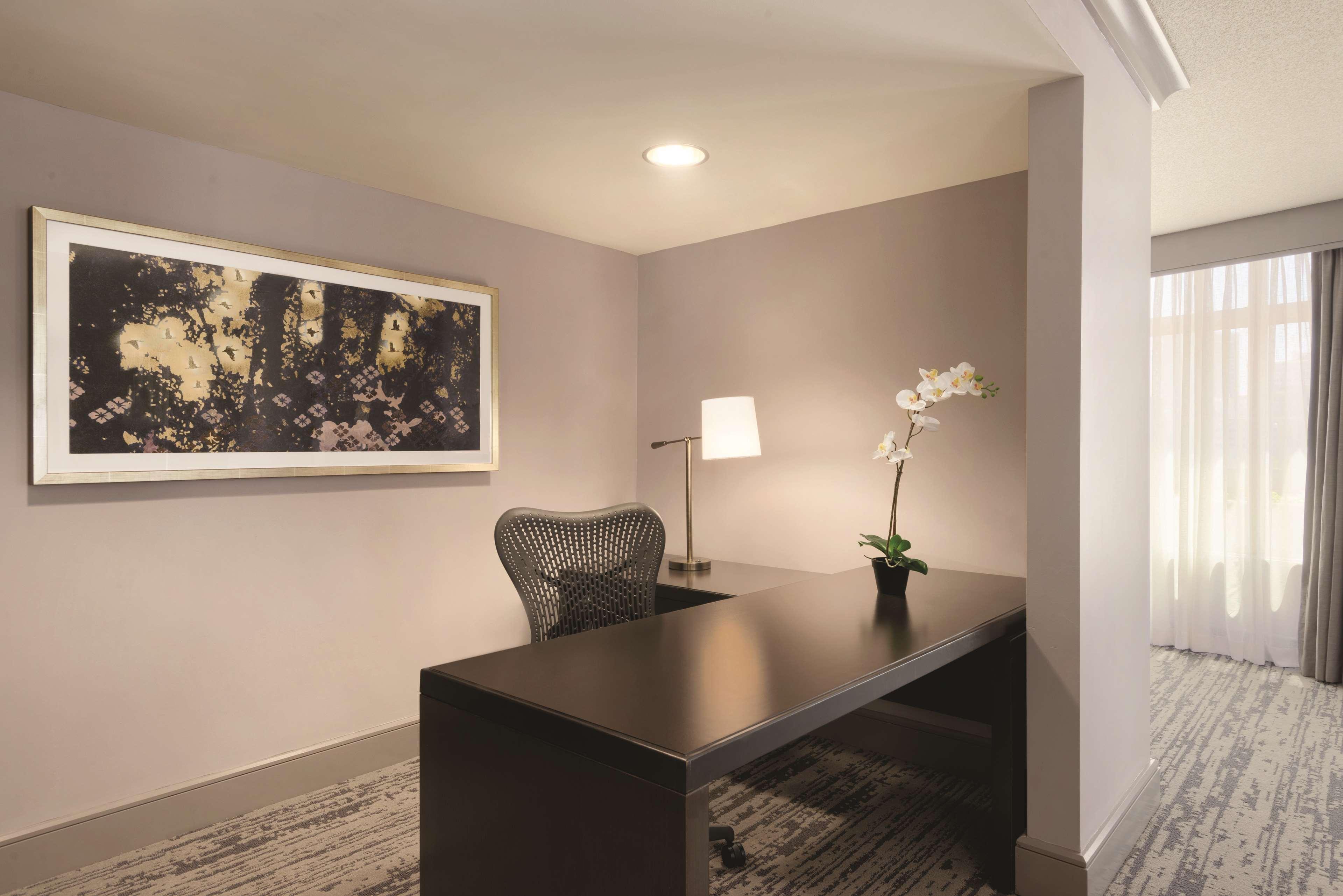 Hotel Embassy By Hilton At Centennial Olympic Park 3*