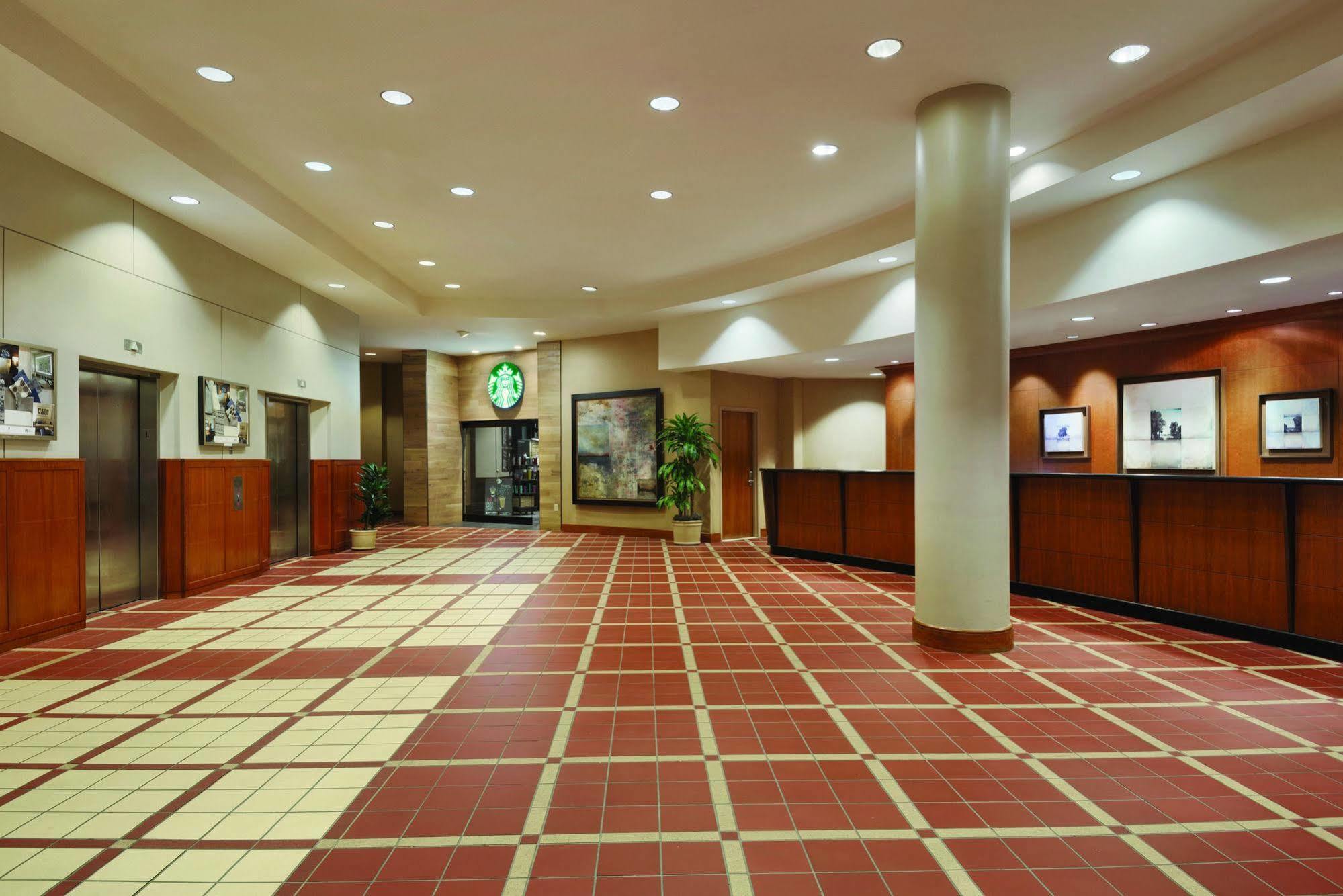 Hotel Embassy By Hilton At Centennial Olympic Park 3*