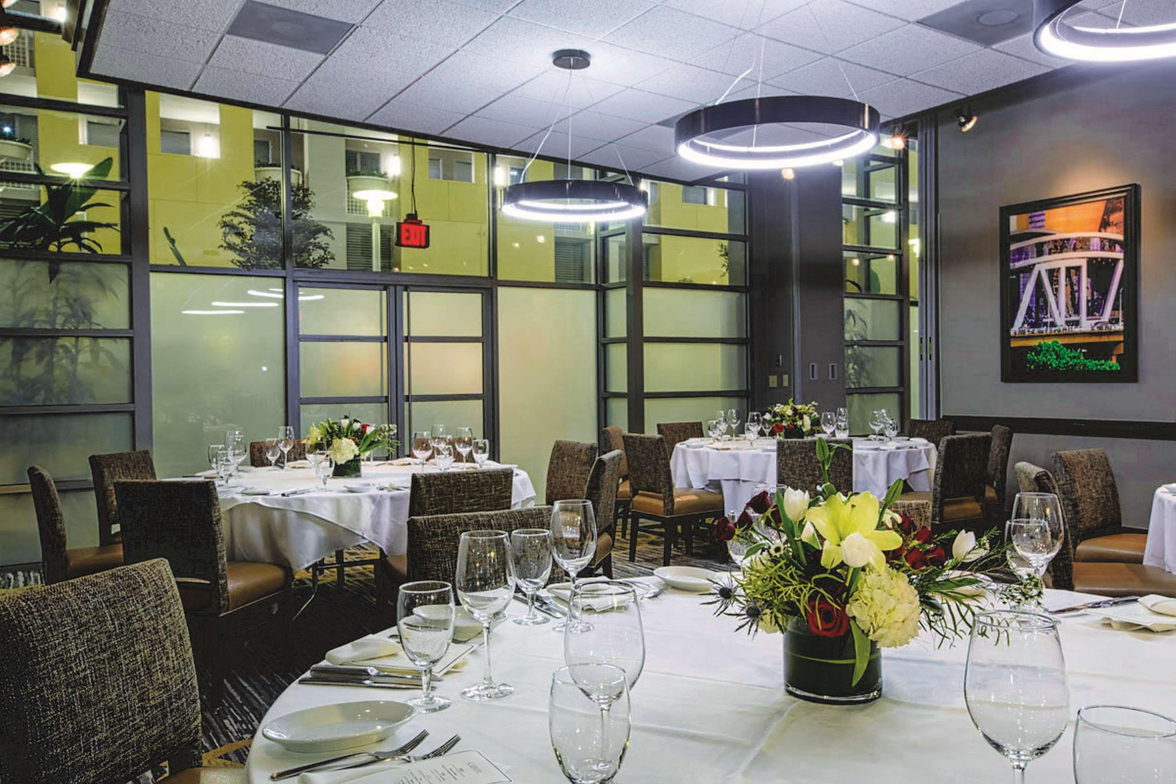 Embassy By Hilton At Centennial Olympic Park 3*