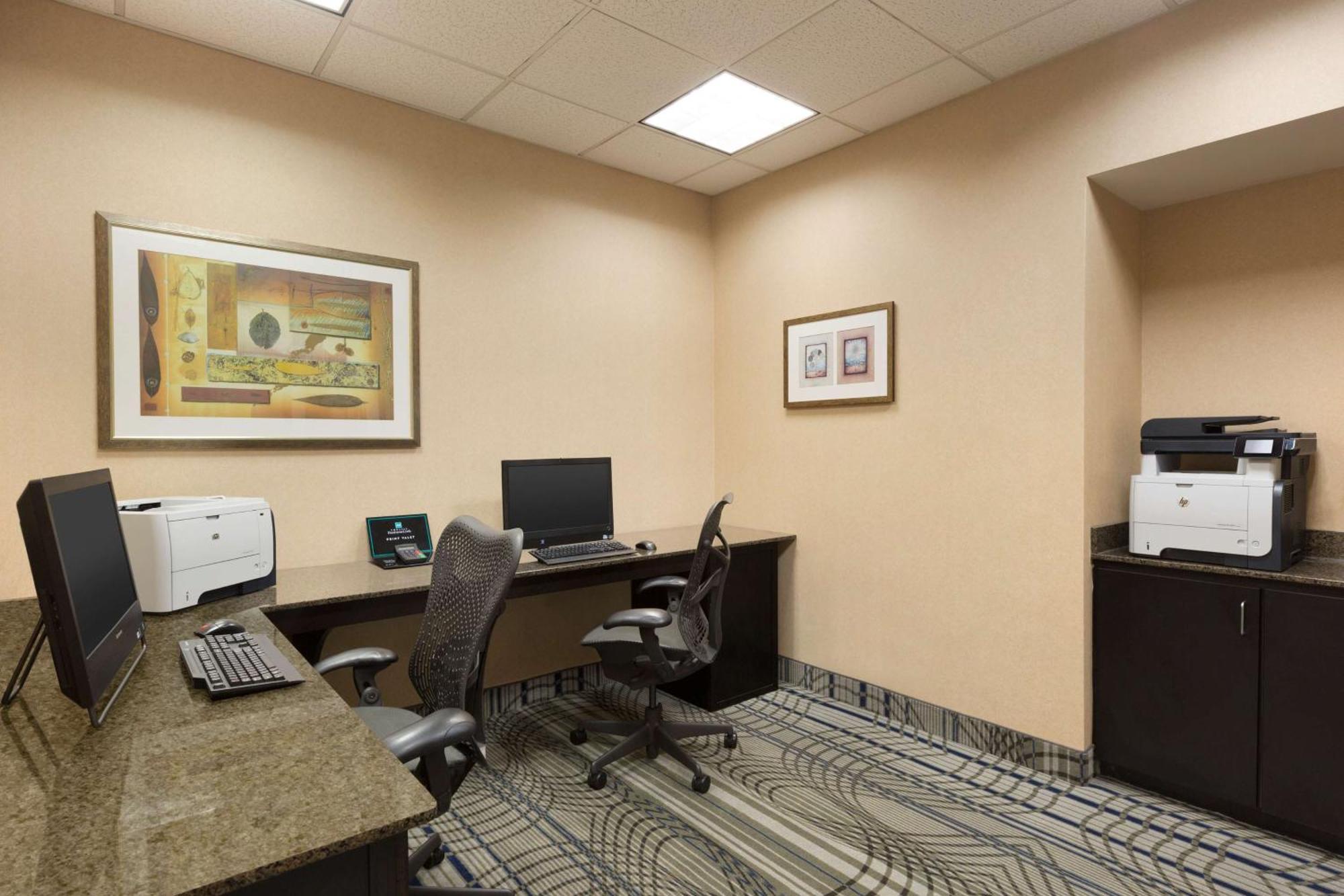 Embassy By Hilton At Centennial Olympic Park Hotel