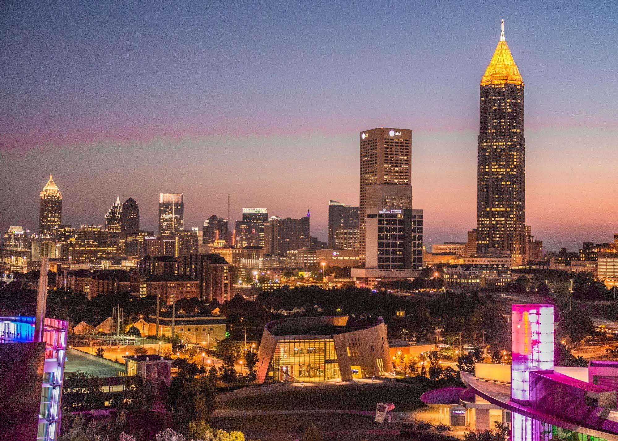 Hotel Embassy By Hilton At Centennial Olympic Park 3*