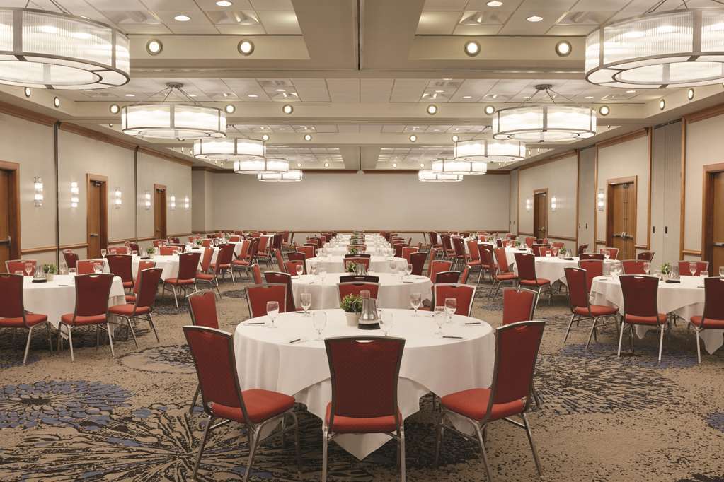 Hotel Embassy By Hilton At Centennial Olympic Park
